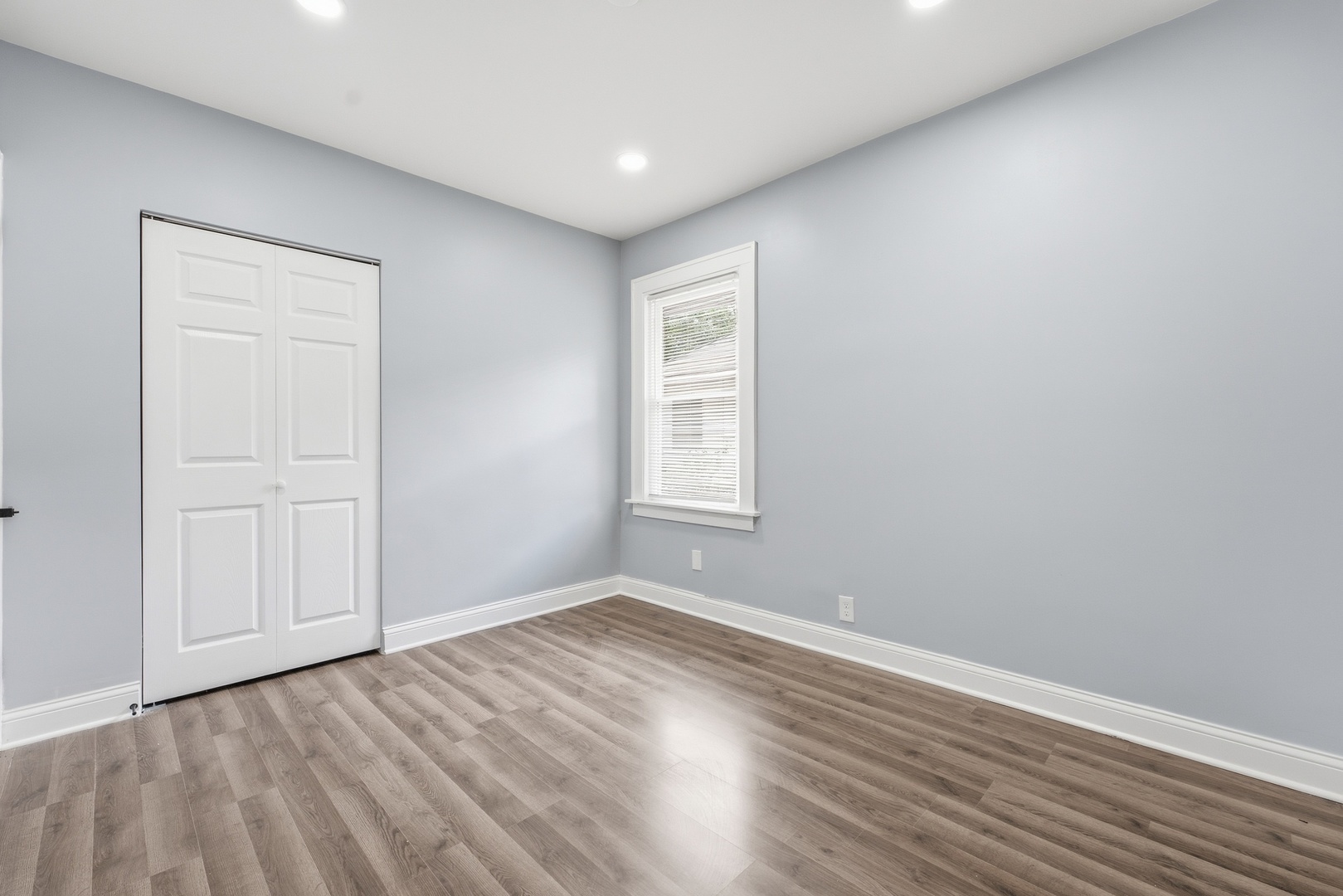 10607 S May Street Property Photo 11