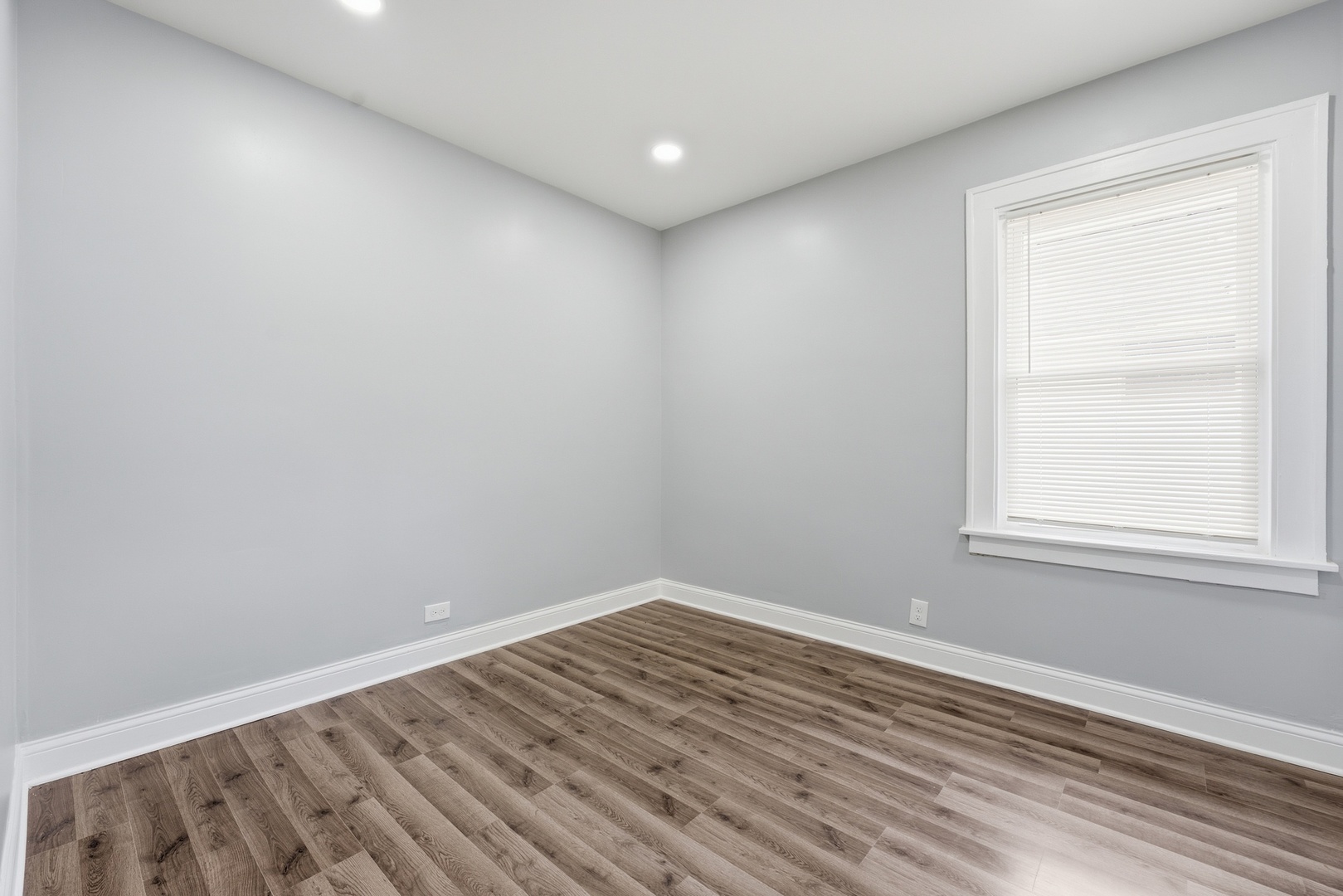 10607 S May Street Property Photo 14