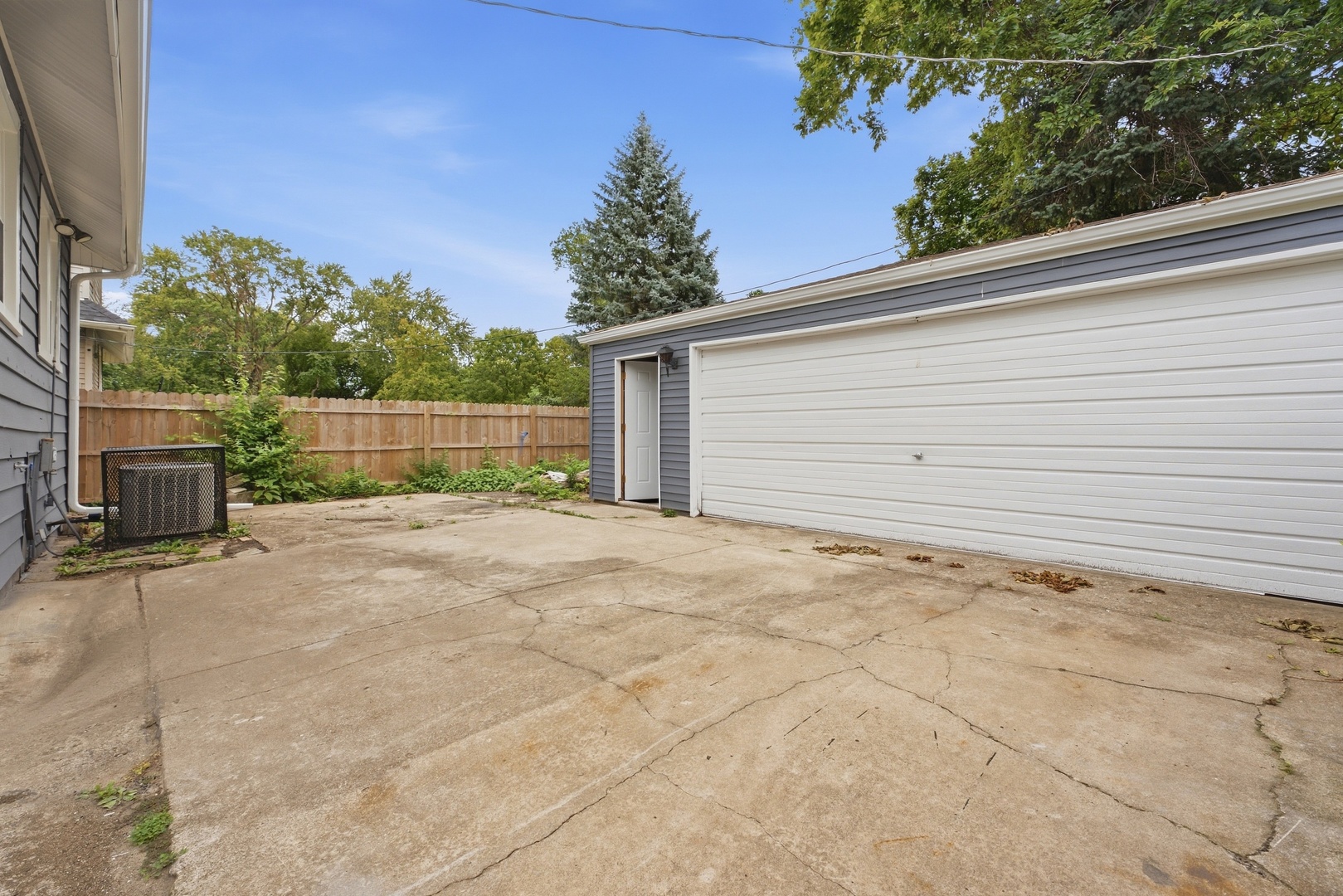 10607 S May Street Property Photo 26