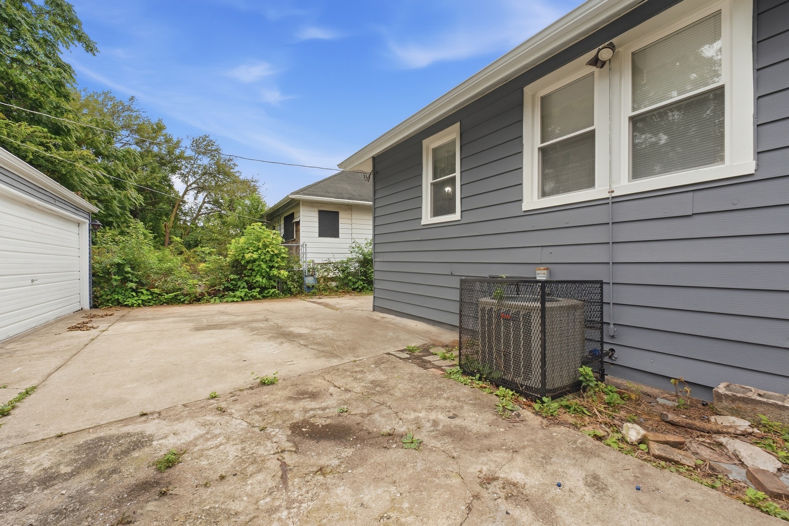 10607 S May Street Property Photo 27