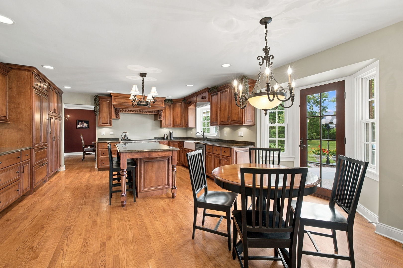 10670 Palos West Drive Property Photo 14
