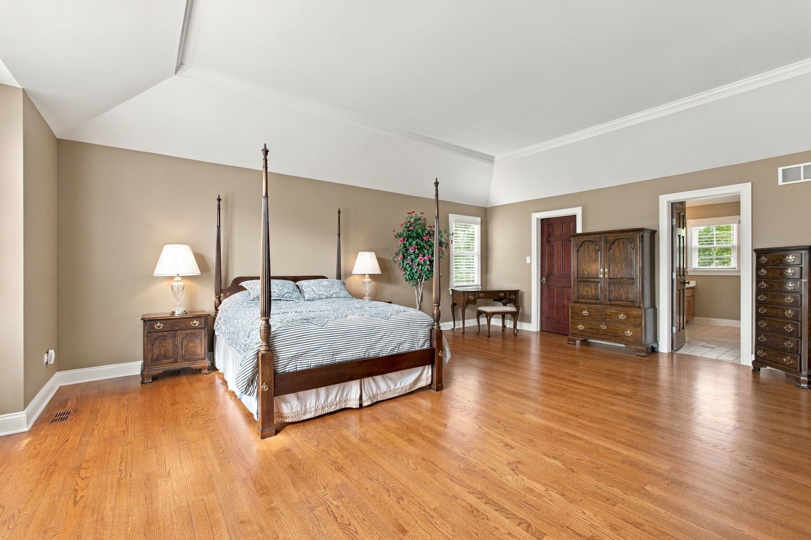 10670 Palos West Drive Property Photo 32