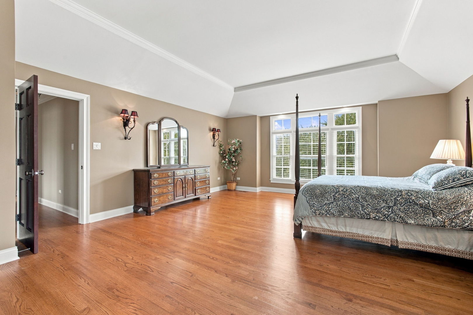 10670 Palos West Drive Property Photo 33