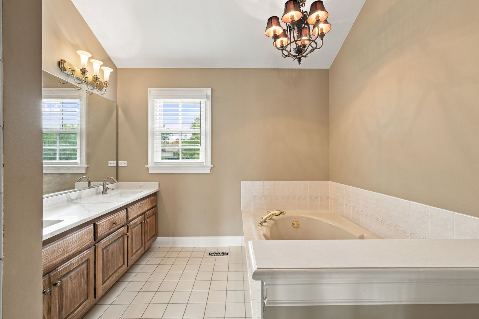 10670 Palos West Drive Property Photo 35