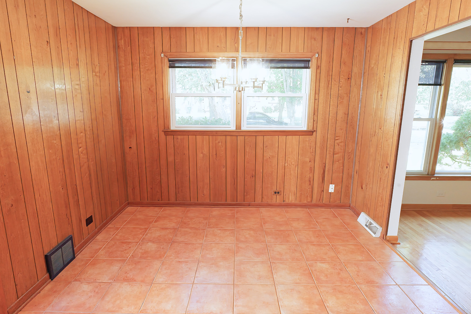 9734 Tulley Avenue Property Photo 5