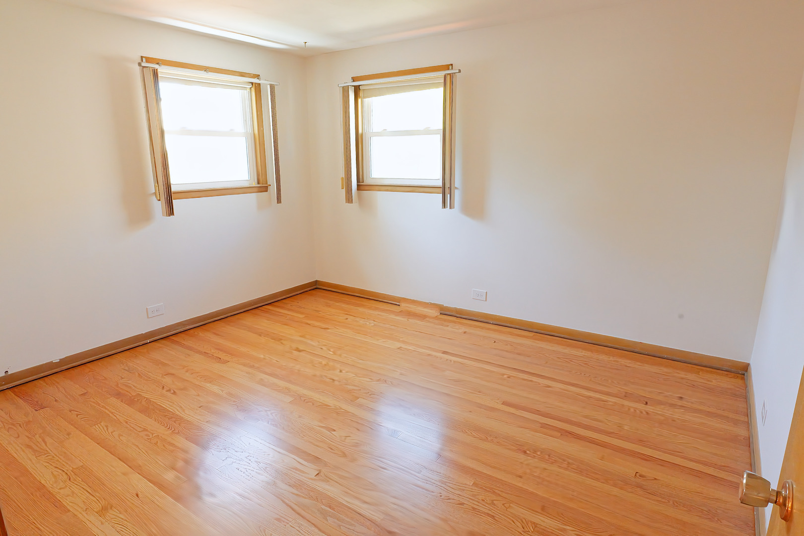 9734 Tulley Avenue Property Photo 7