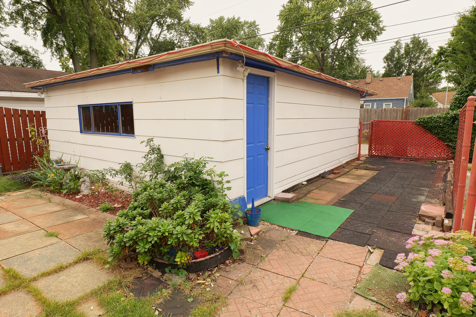 9734 Tulley Avenue Property Photo 16
