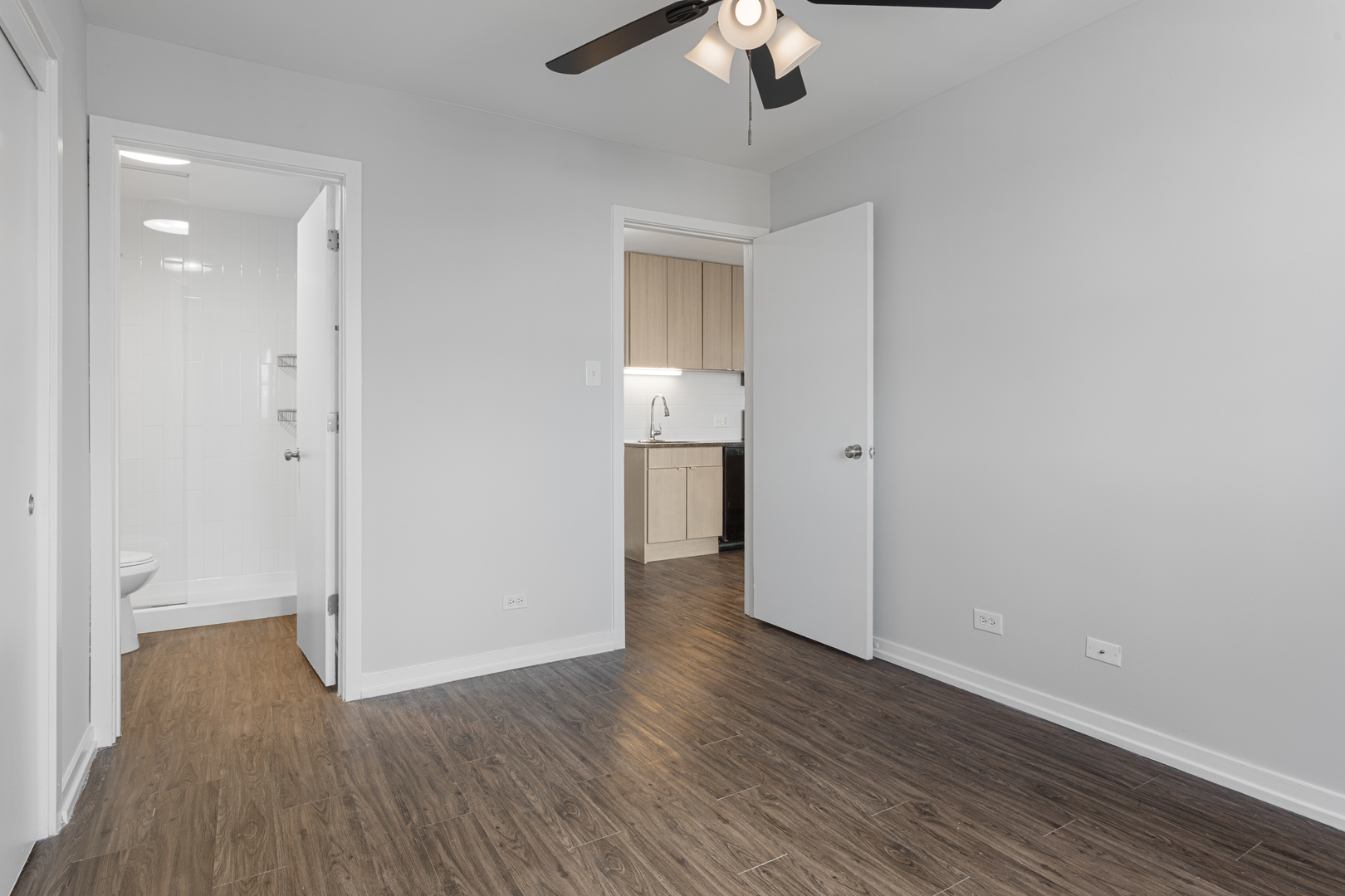 5411 N Winthrop Avenue 307 Property Photo 5