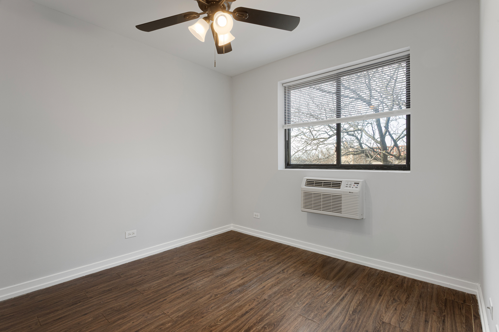 5411 N Winthrop Avenue 307 Property Photo 8