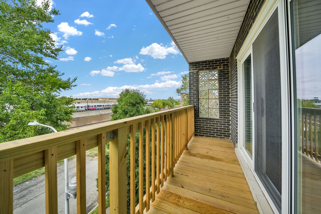 5701 S Kenton Avenue 3n Property Photo 12
