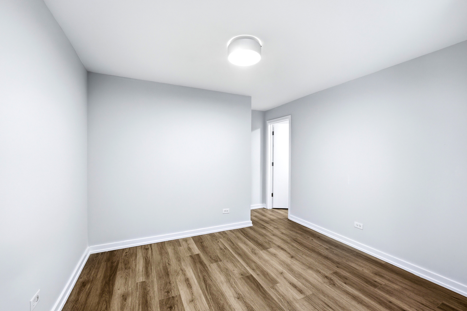5411 N Winthrop Avenue 415 Property Photo 6