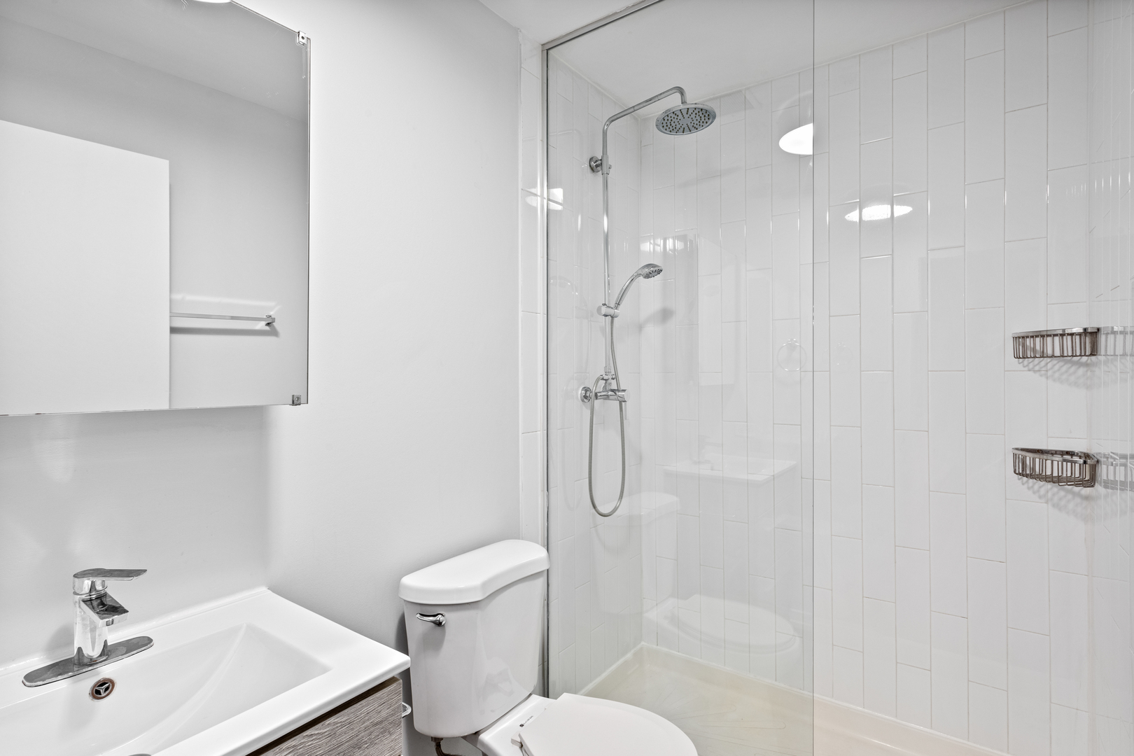 5411 N Winthrop Avenue 415 Property Photo 8
