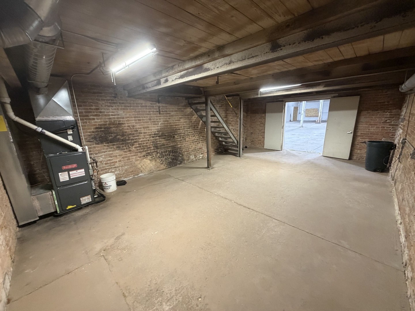 850 Ridgeway Avenue A Property Photo 11
