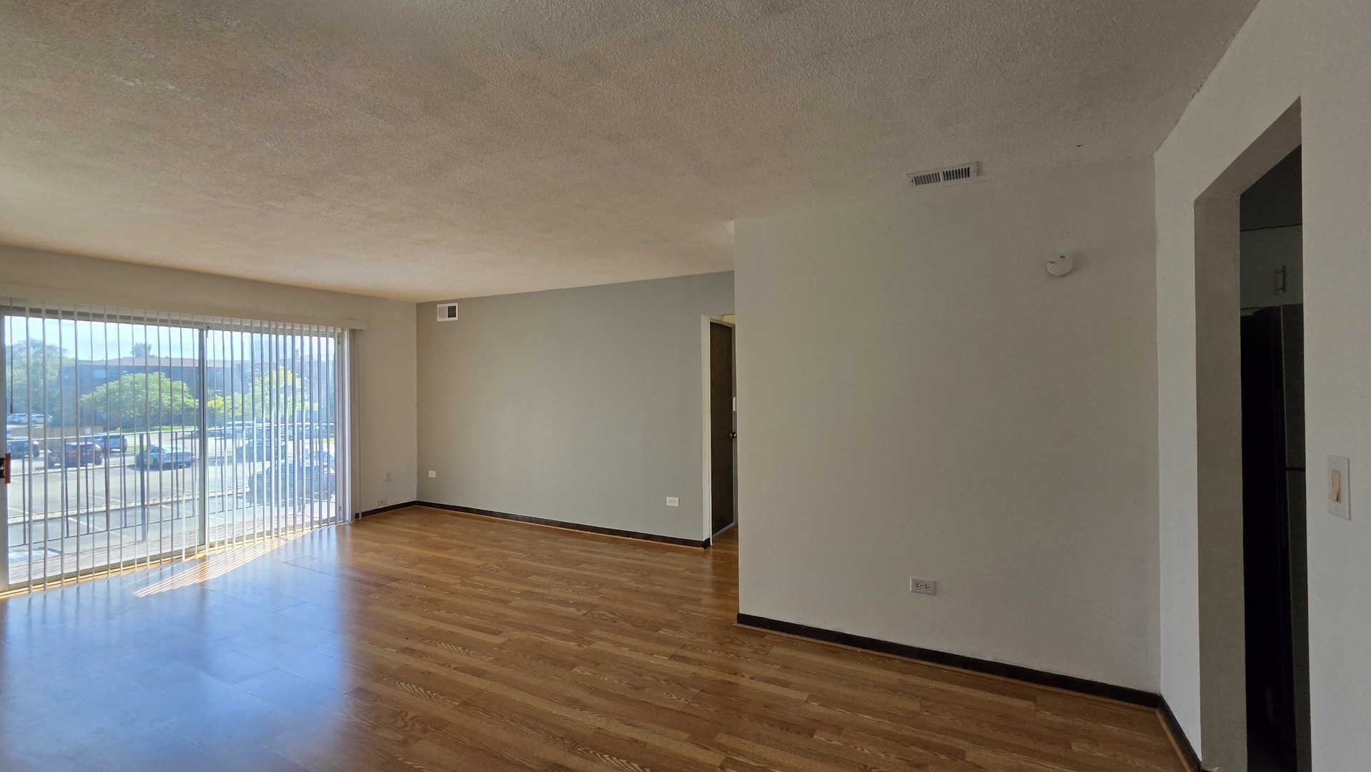 718 Cobblestone Circle C Property Photo 4
