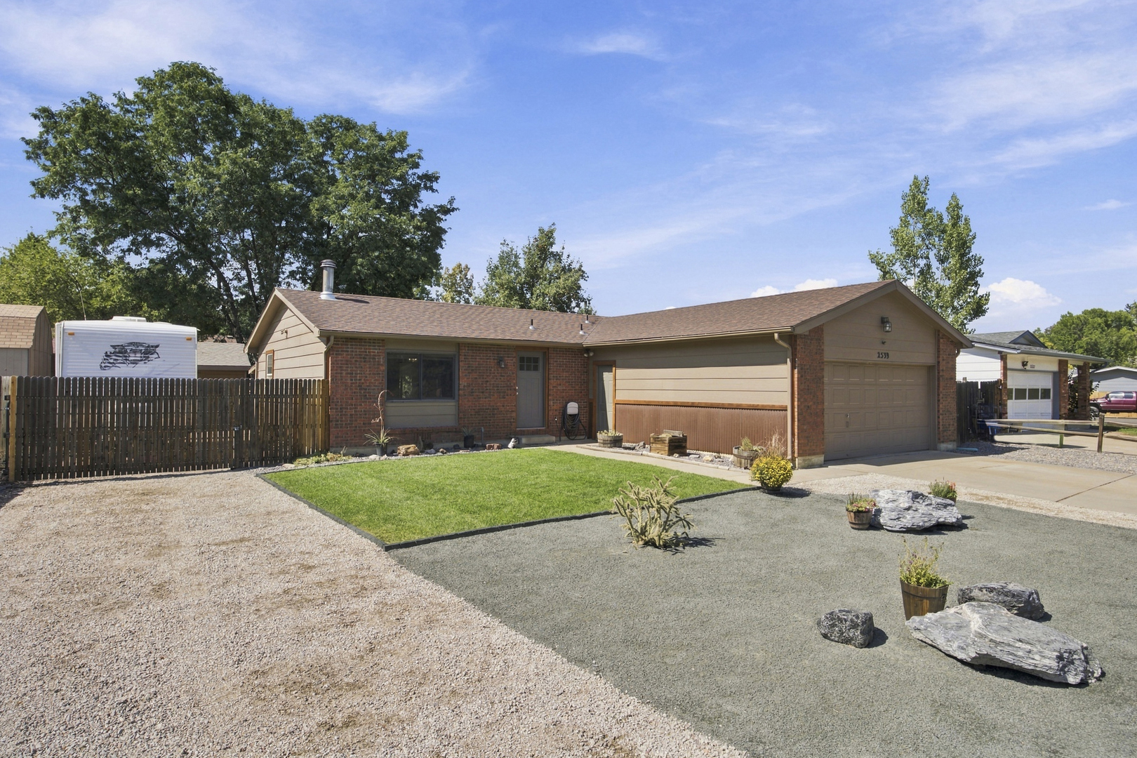 2539 Eugene Drive Property Photo 2