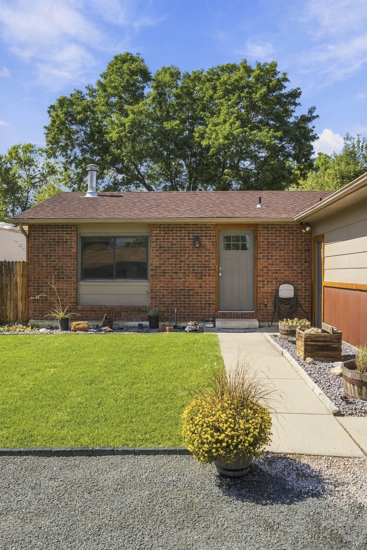 2539 Eugene Drive Property Photo 4
