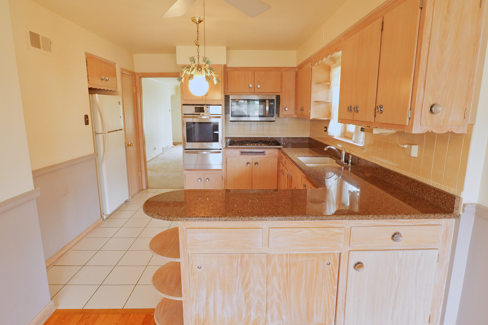 4537 W 100th Place Property Photo 4
