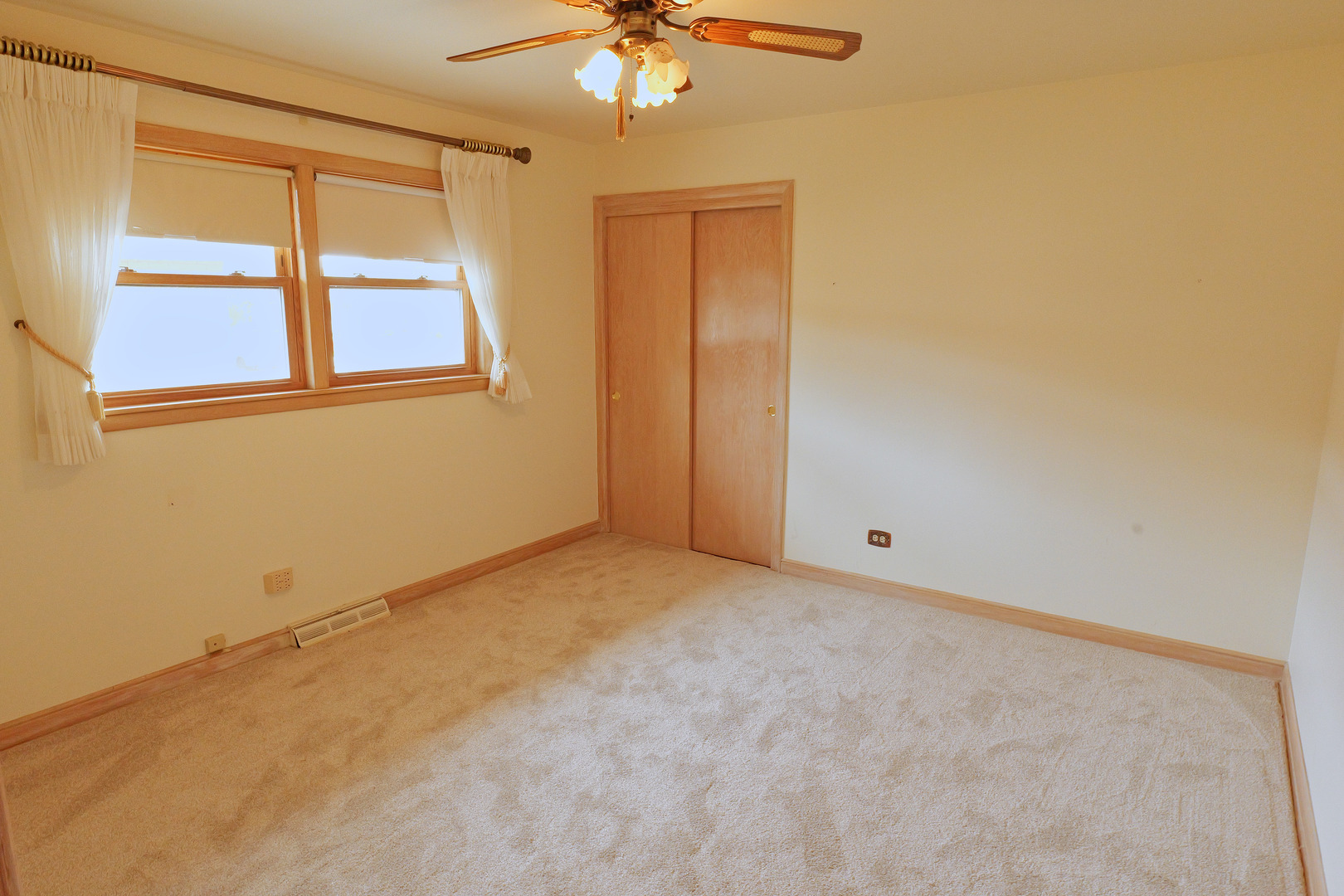 4537 W 100th Place Property Photo 7