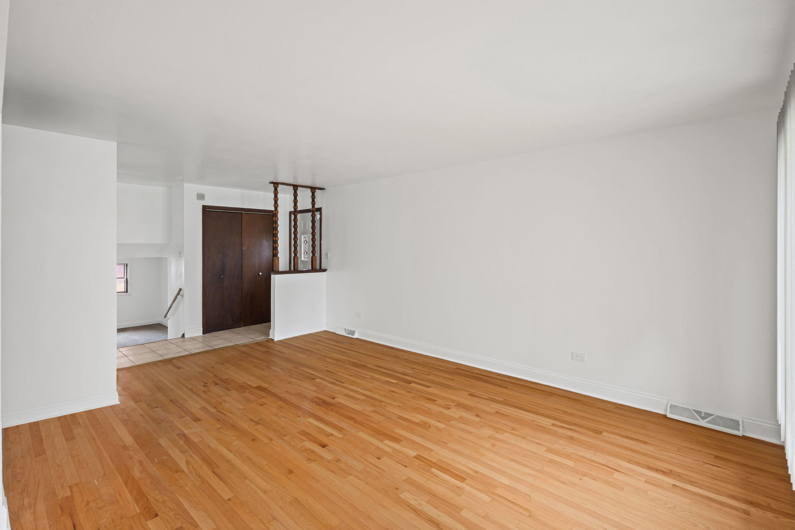 9500 S Loomis Street Property Photo 5