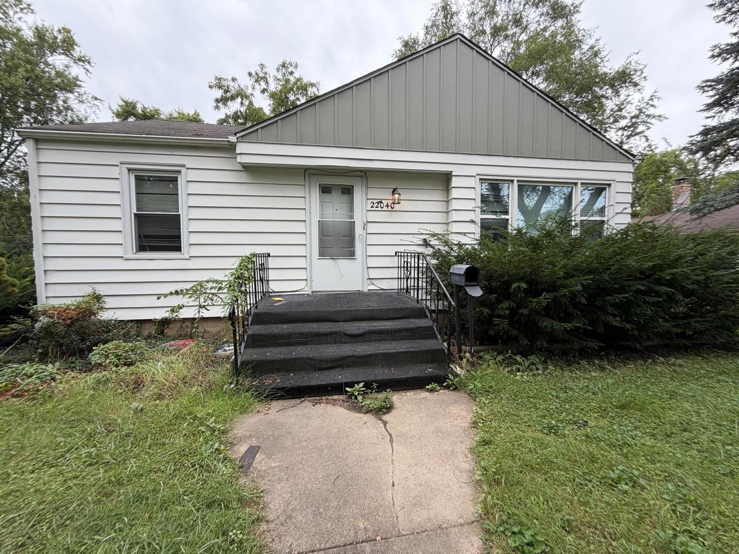 22040 Main Street Property Photo 2
