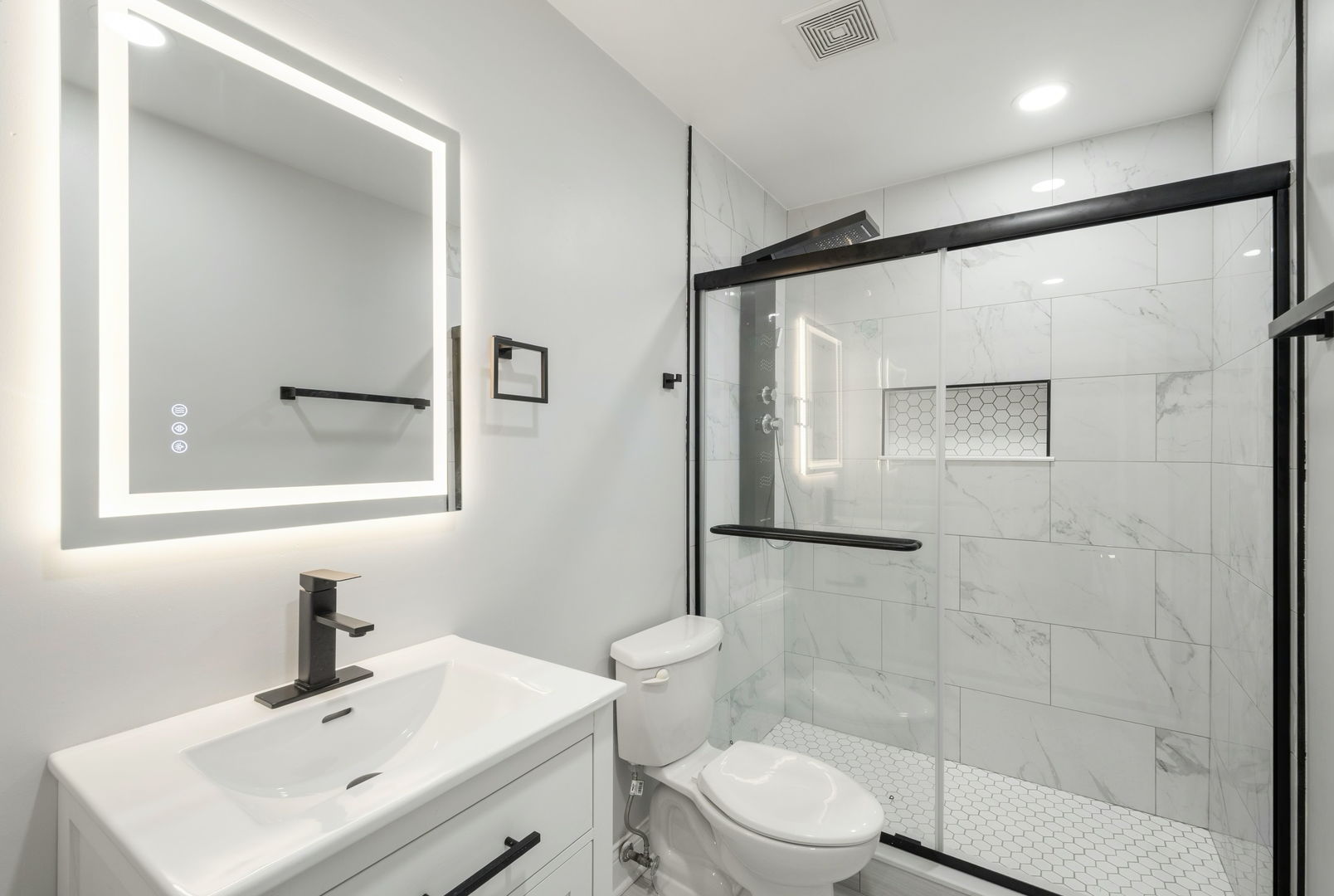 14057 S Hoxie Avenue Property Photo 8