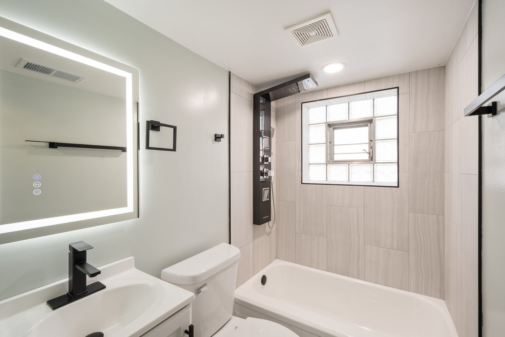 14057 S Hoxie Avenue Property Photo 13