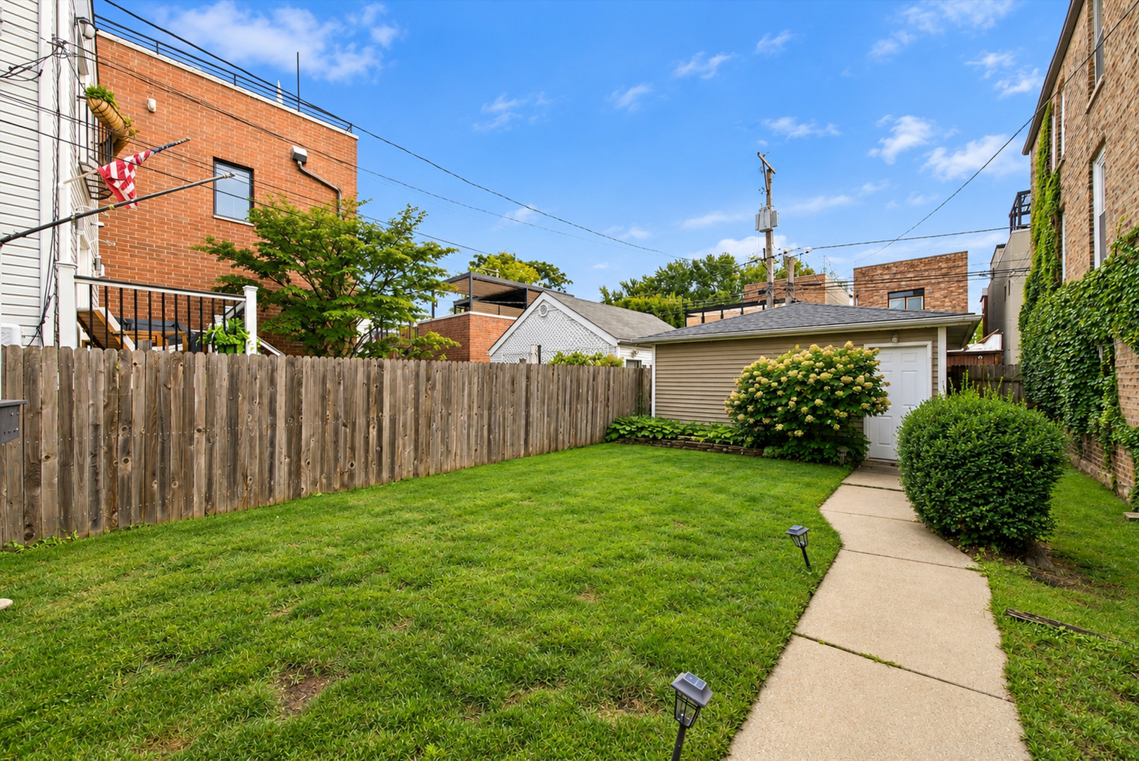 1621 W Huron Street Property Photo 24