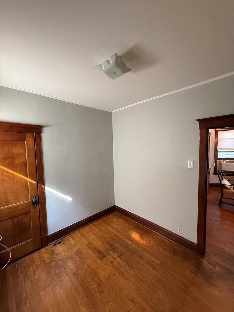 2448 W Gunnison Street 2 Property Photo 13