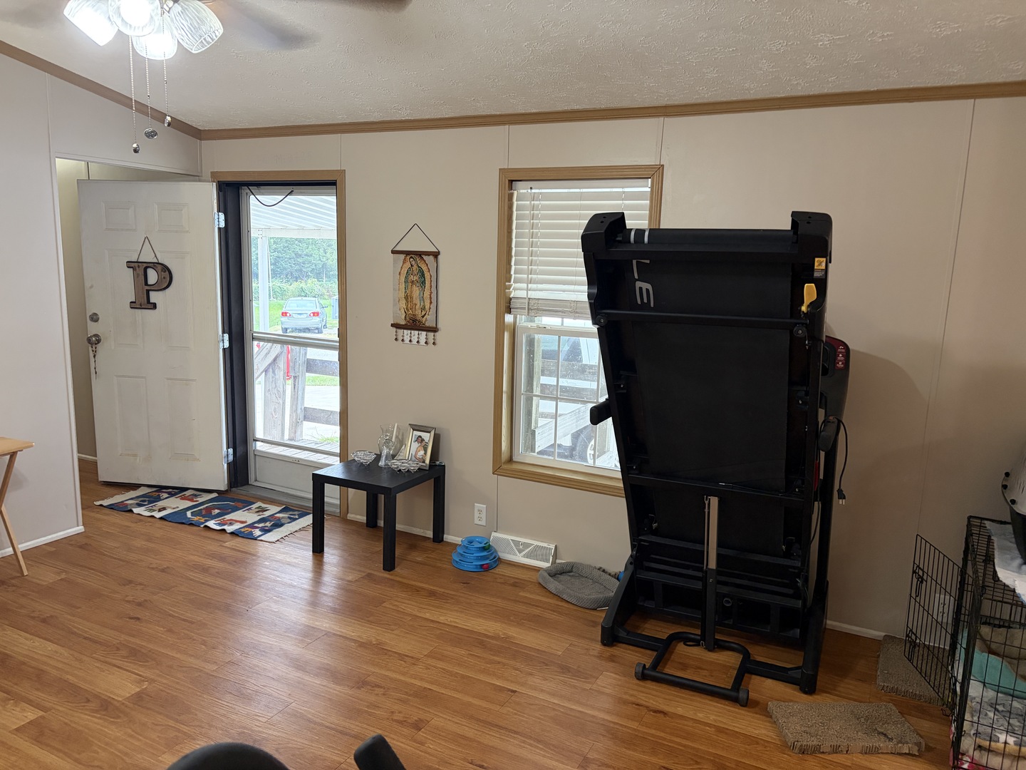 5611 Melrose South Property Photo 4