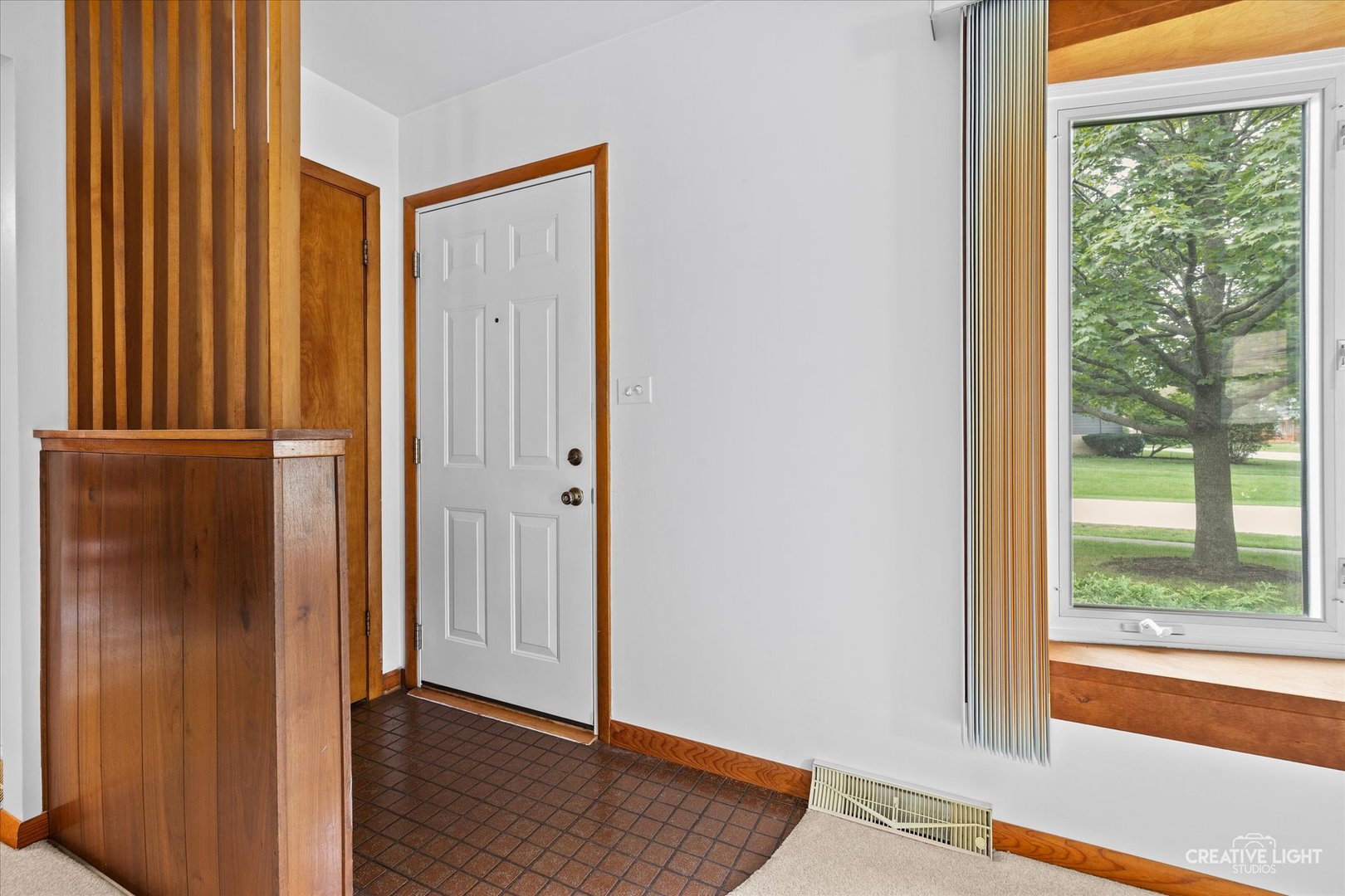 304 Crestwood Drive Property Photo 4