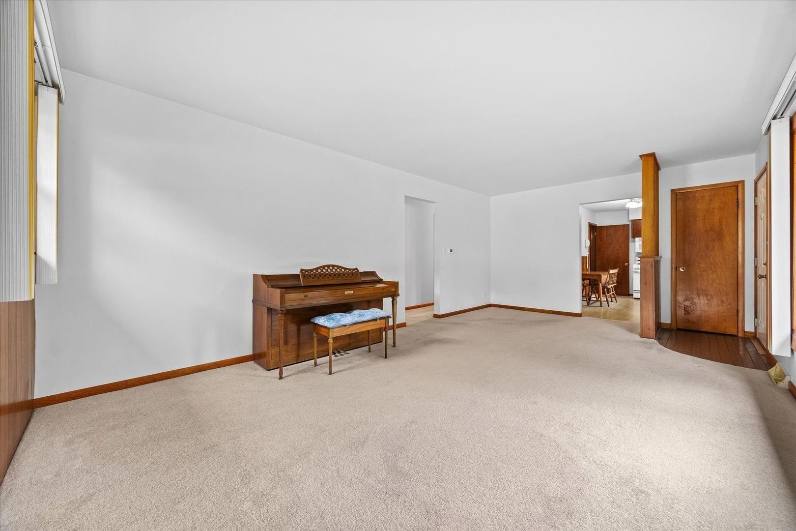 304 Crestwood Drive Property Photo 7
