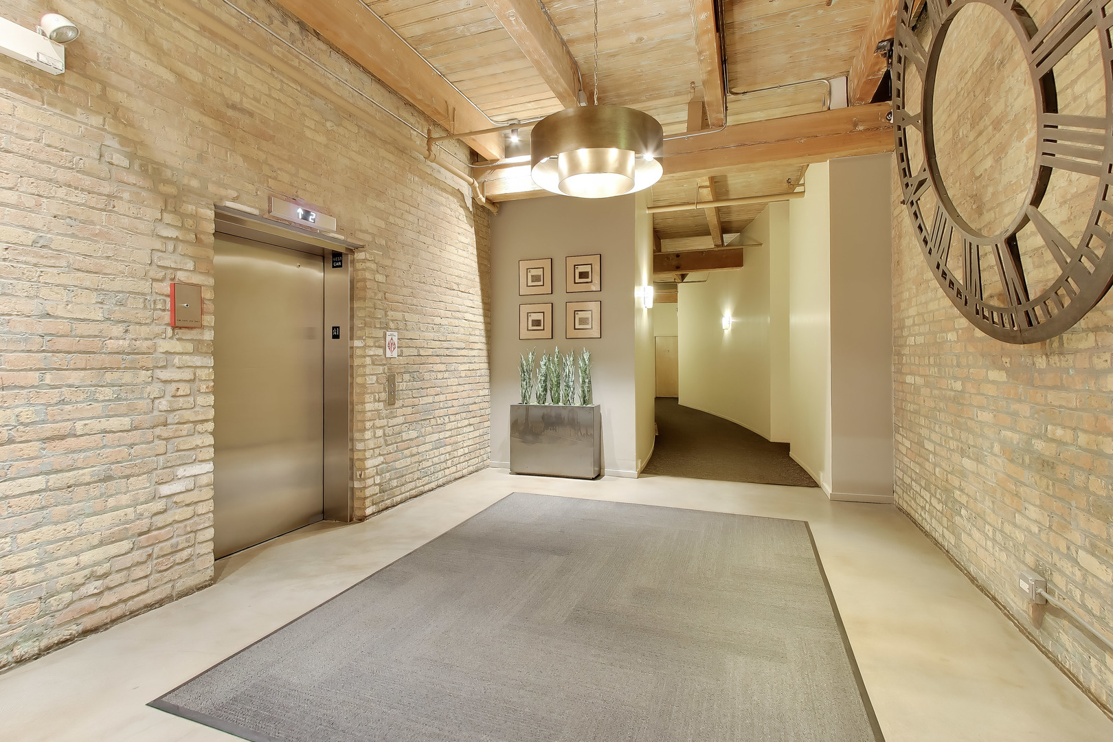 2300 W Wabansia Avenue 127 Property Photo 8