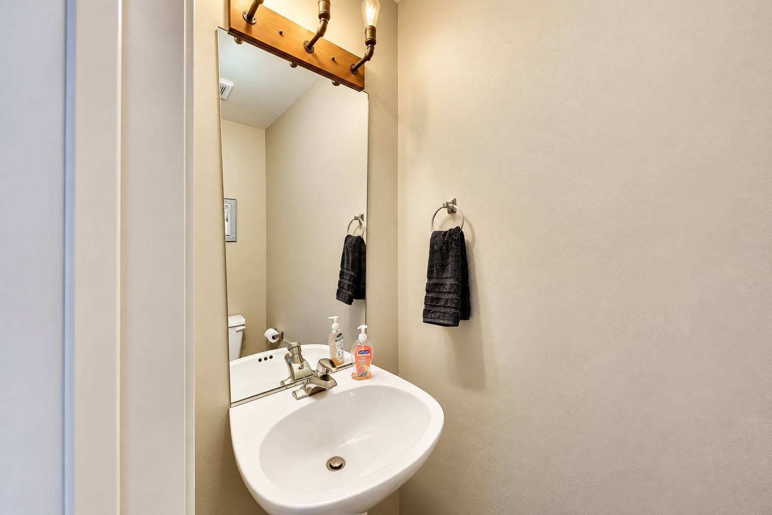 2300 W Wabansia Avenue 127 Property Photo 29