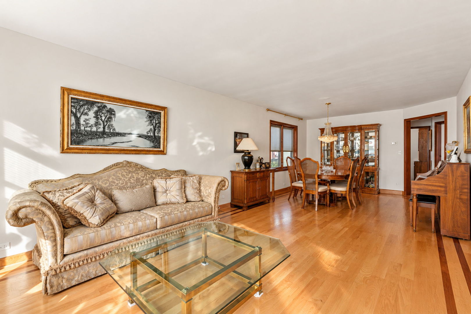 6027 N Jersey Avenue Property Photo 3