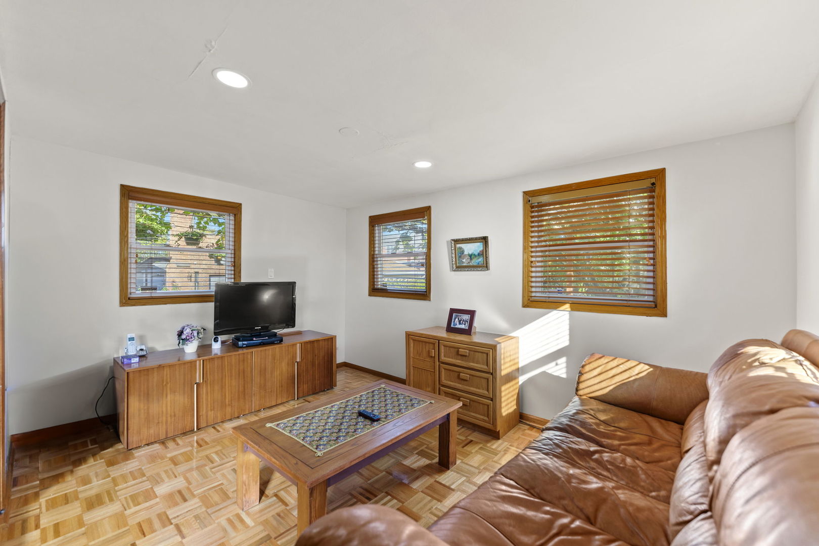 6027 N Jersey Avenue Property Photo 13