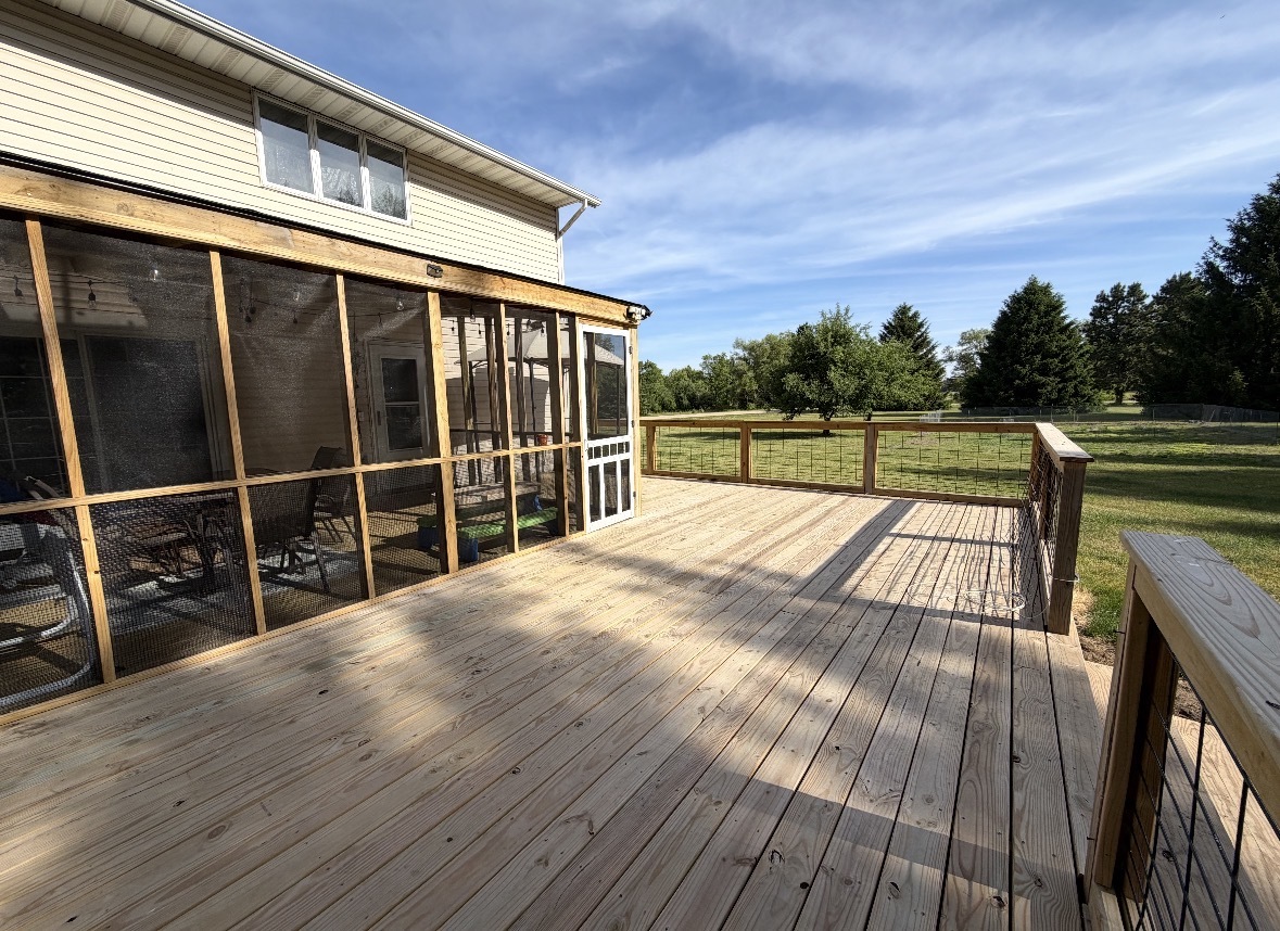 5009 Whispering Pine Circle Property Photo 4