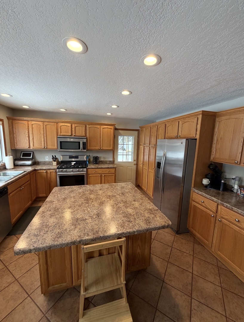 5009 Whispering Pine Circle Property Photo 12
