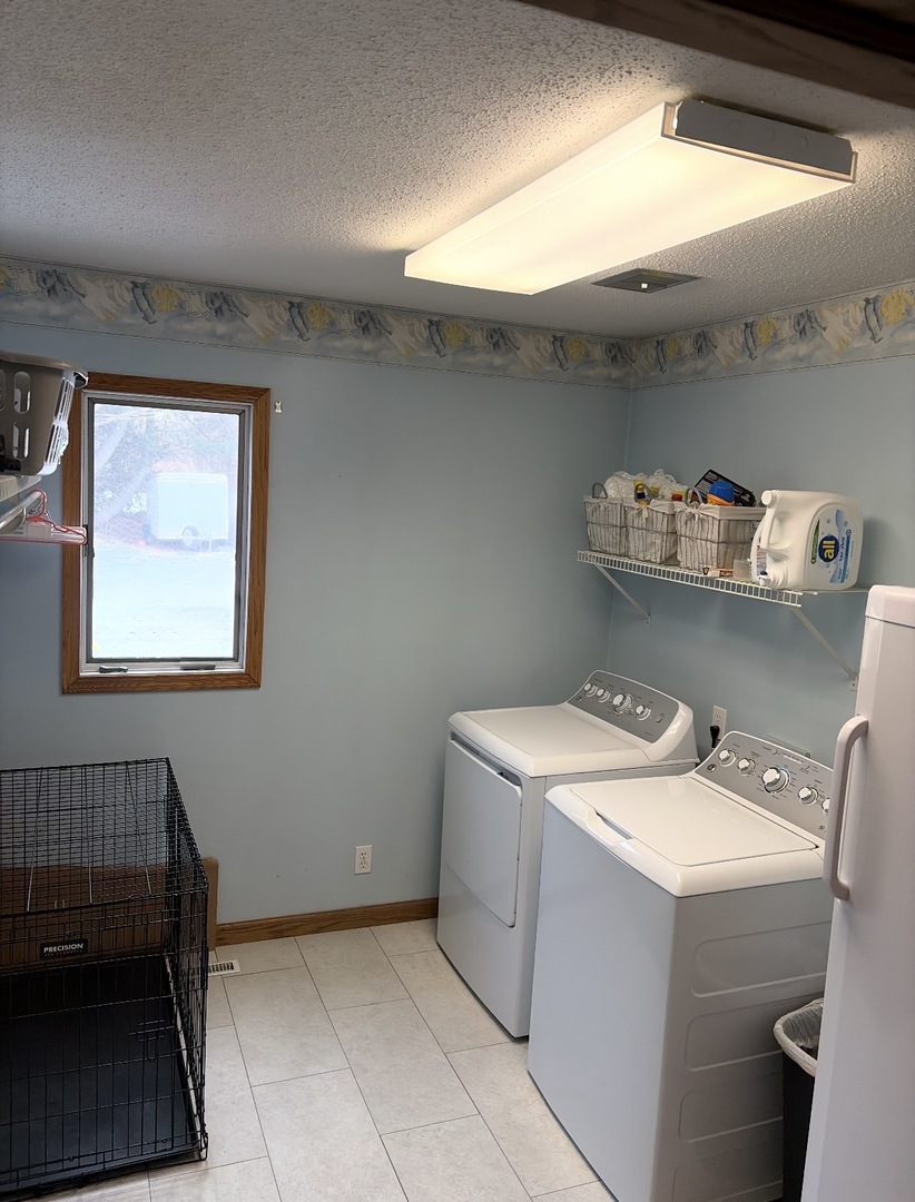 5009 Whispering Pine Circle Property Photo 13