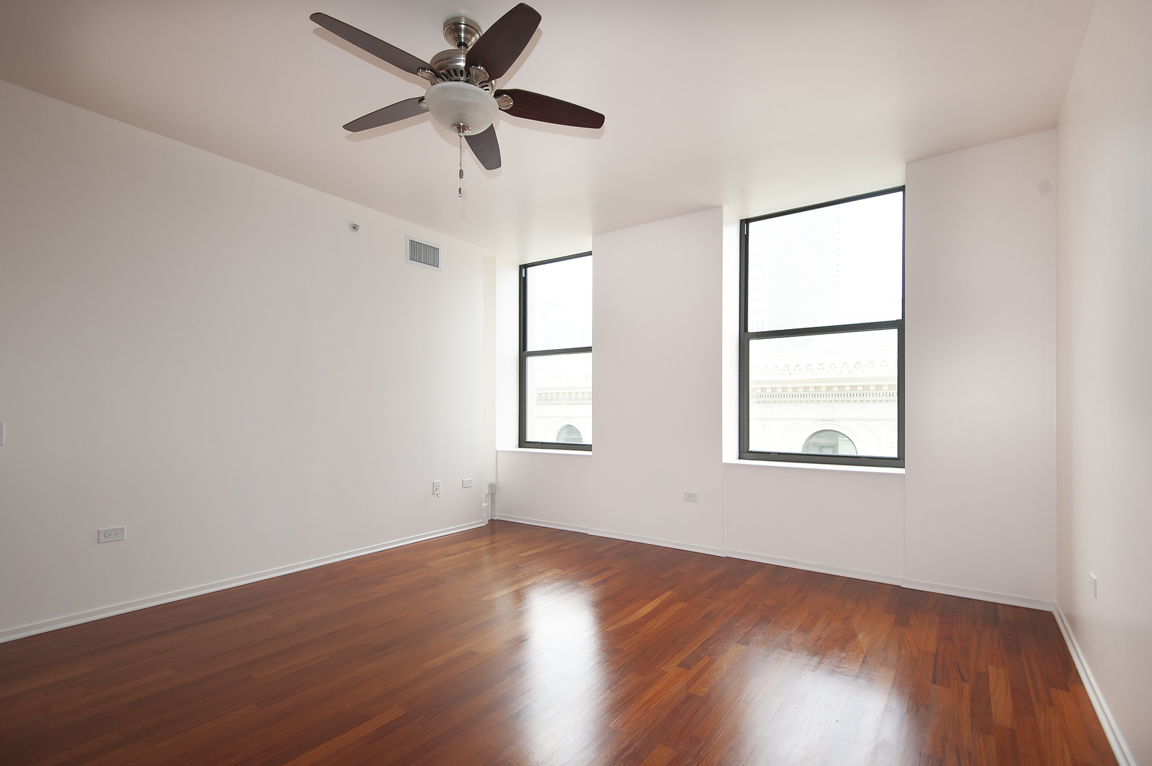 310 S Michigan Avenue 1913 Property Photo 10