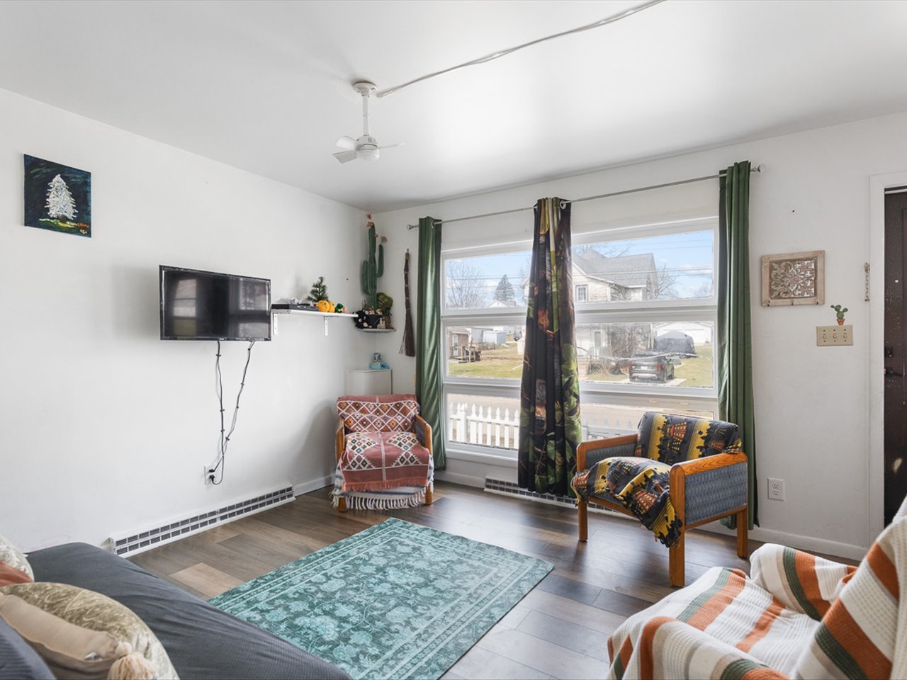 317 N Grove Avenue Property Photo 6