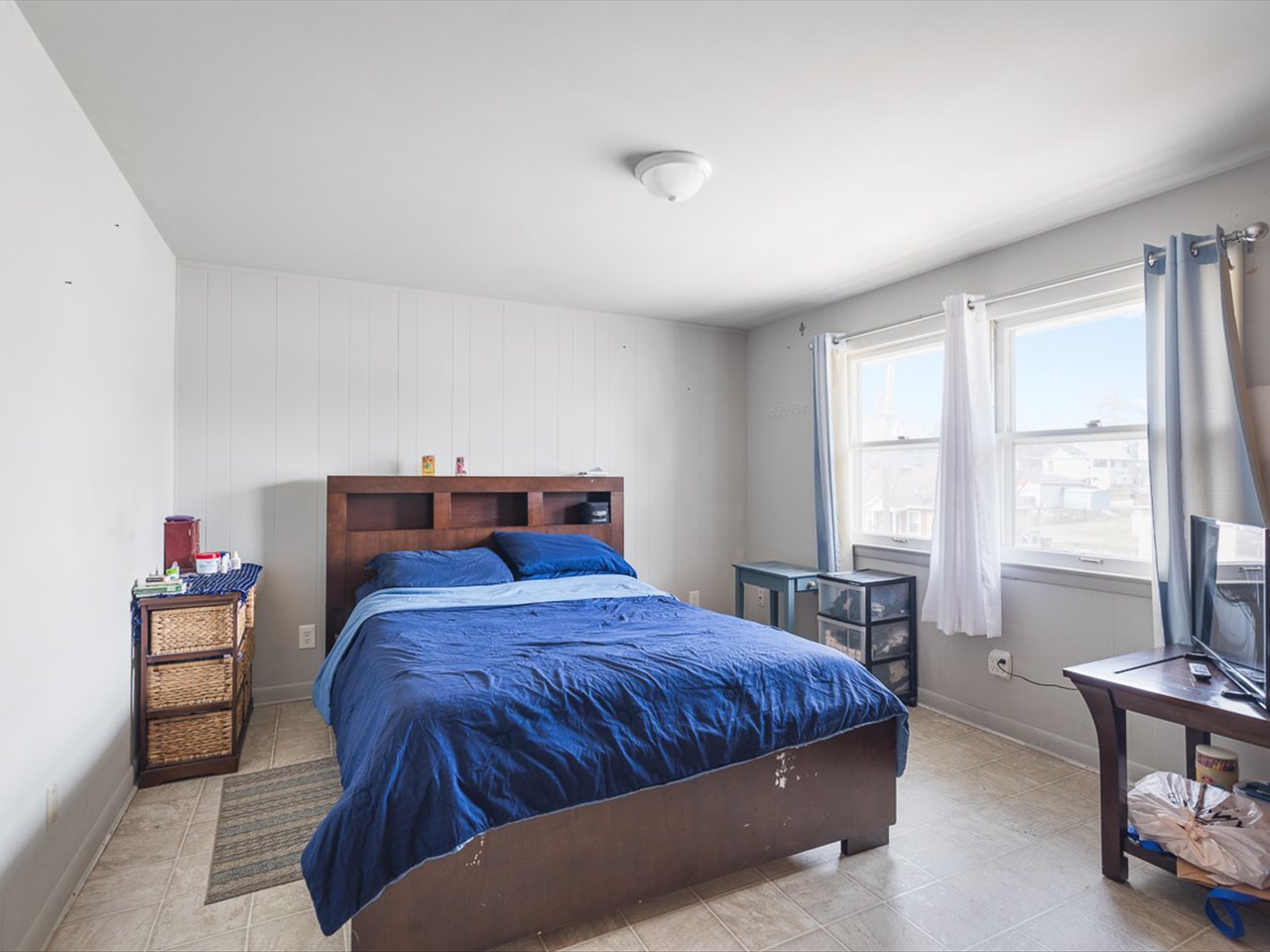 317 N Grove Avenue Property Photo 13