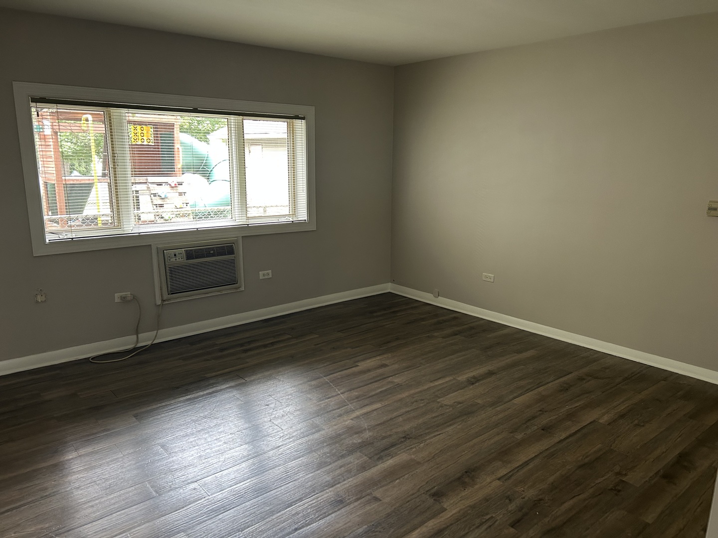 3505 S Oak Park Avenue B1 Property Photo 2