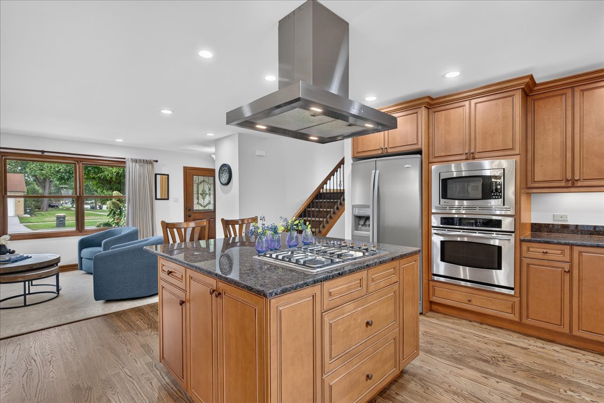 121 W Suffield Drive Property Photo 12