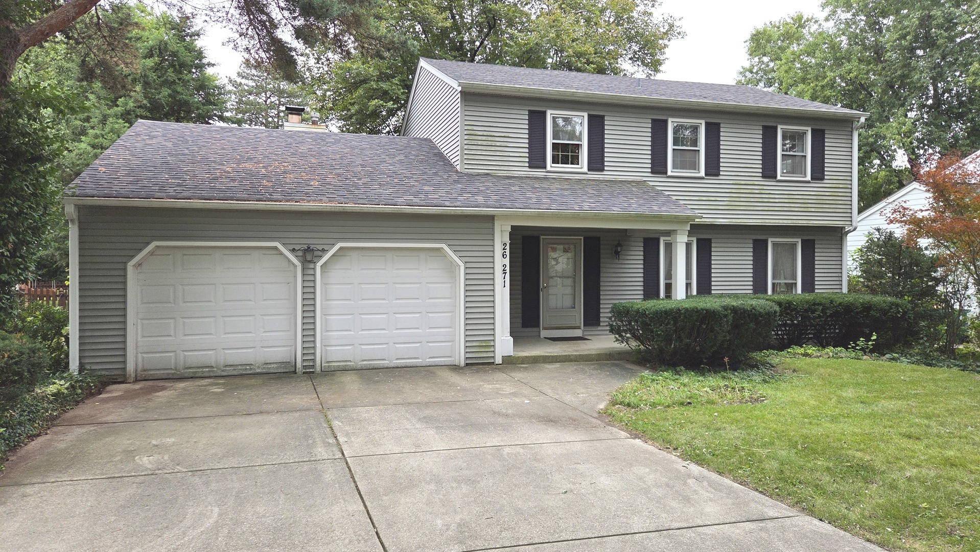 26w271 Parkway Drive Property Photo 1