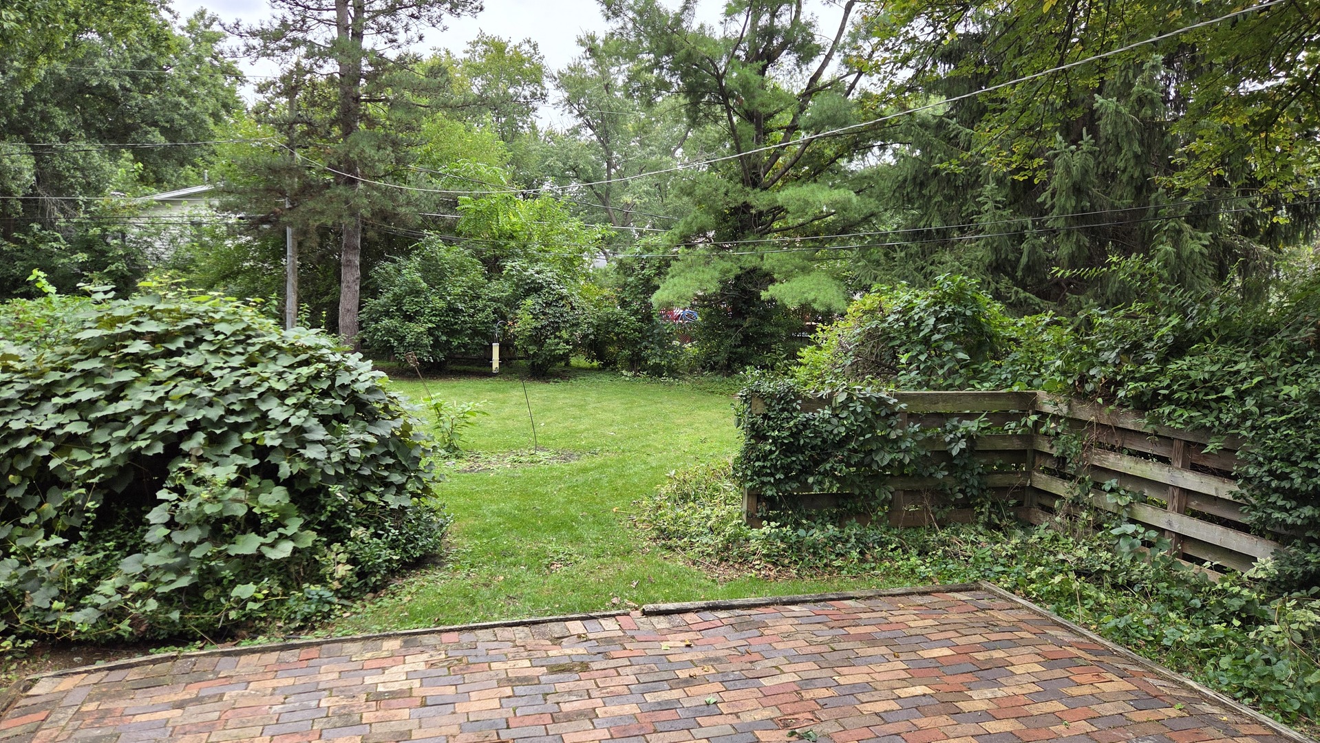 26w271 Parkway Drive Property Photo 3