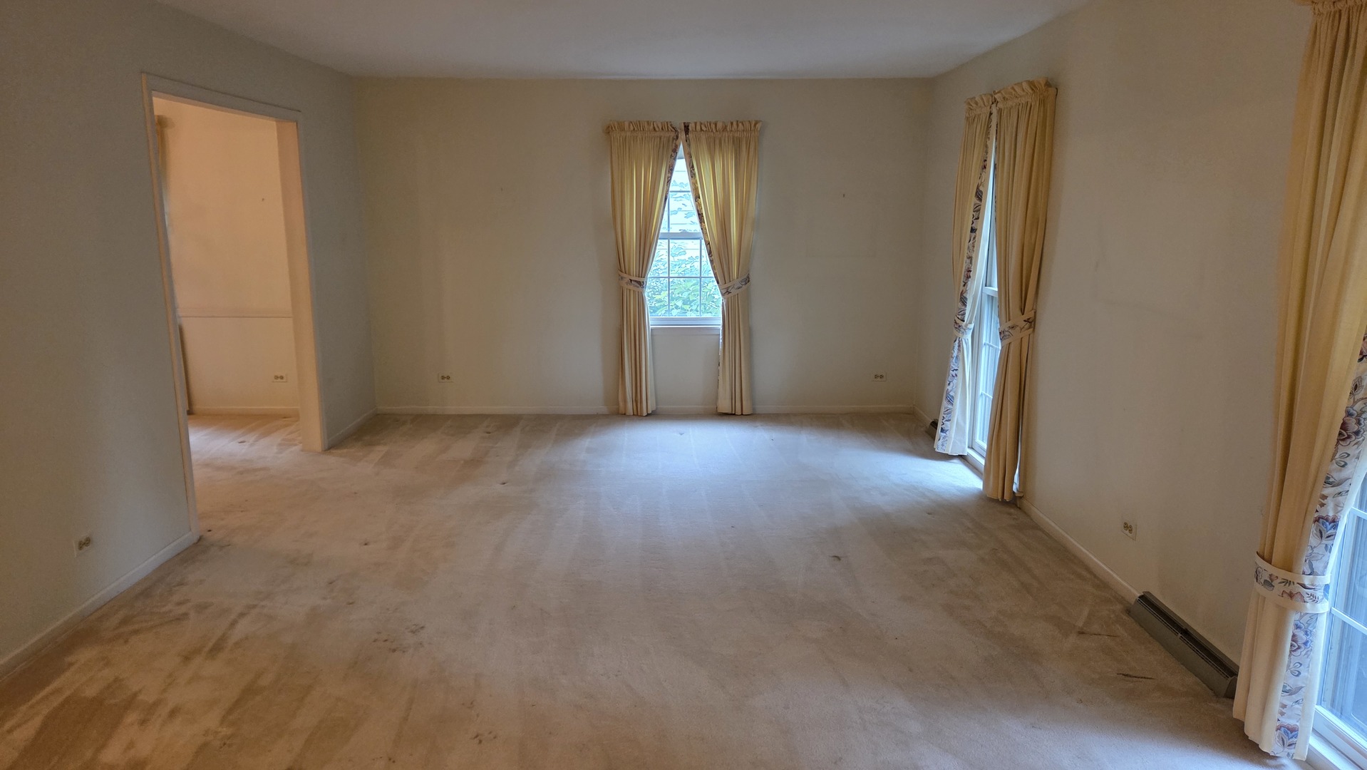 26w271 Parkway Drive Property Photo 6