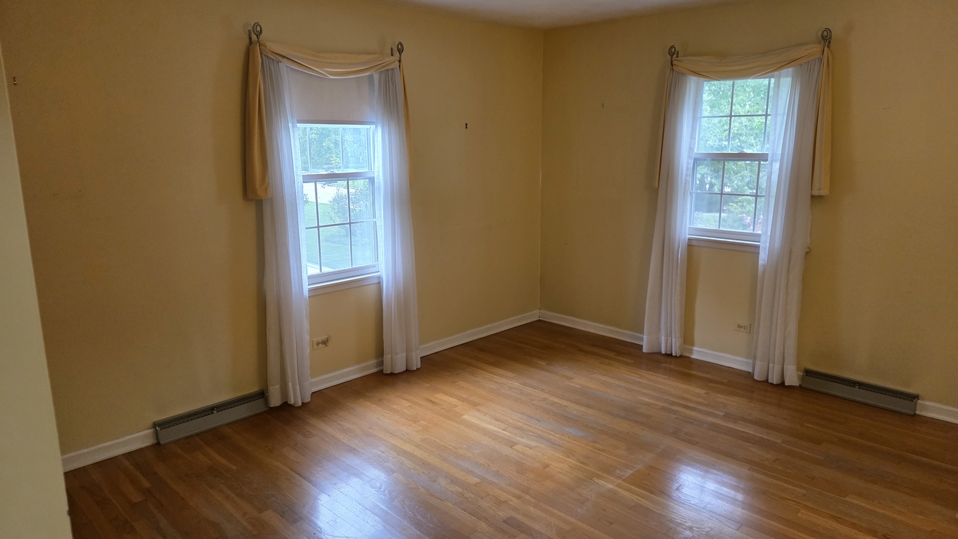 26w271 Parkway Drive Property Photo 14