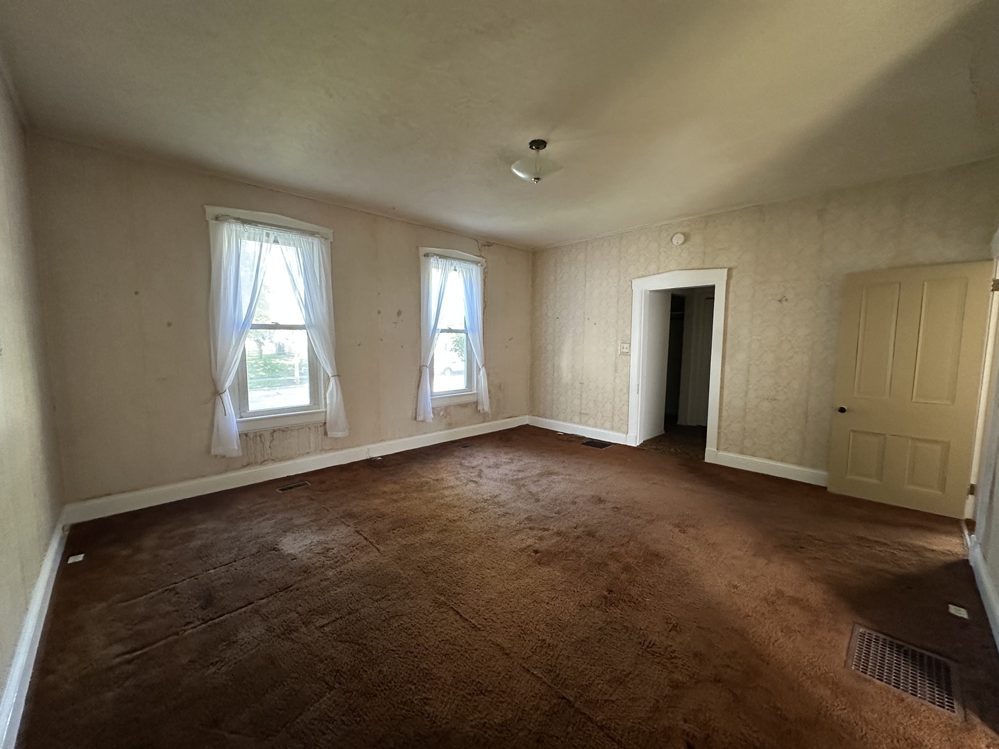 916 Ohio Street Property Photo 10