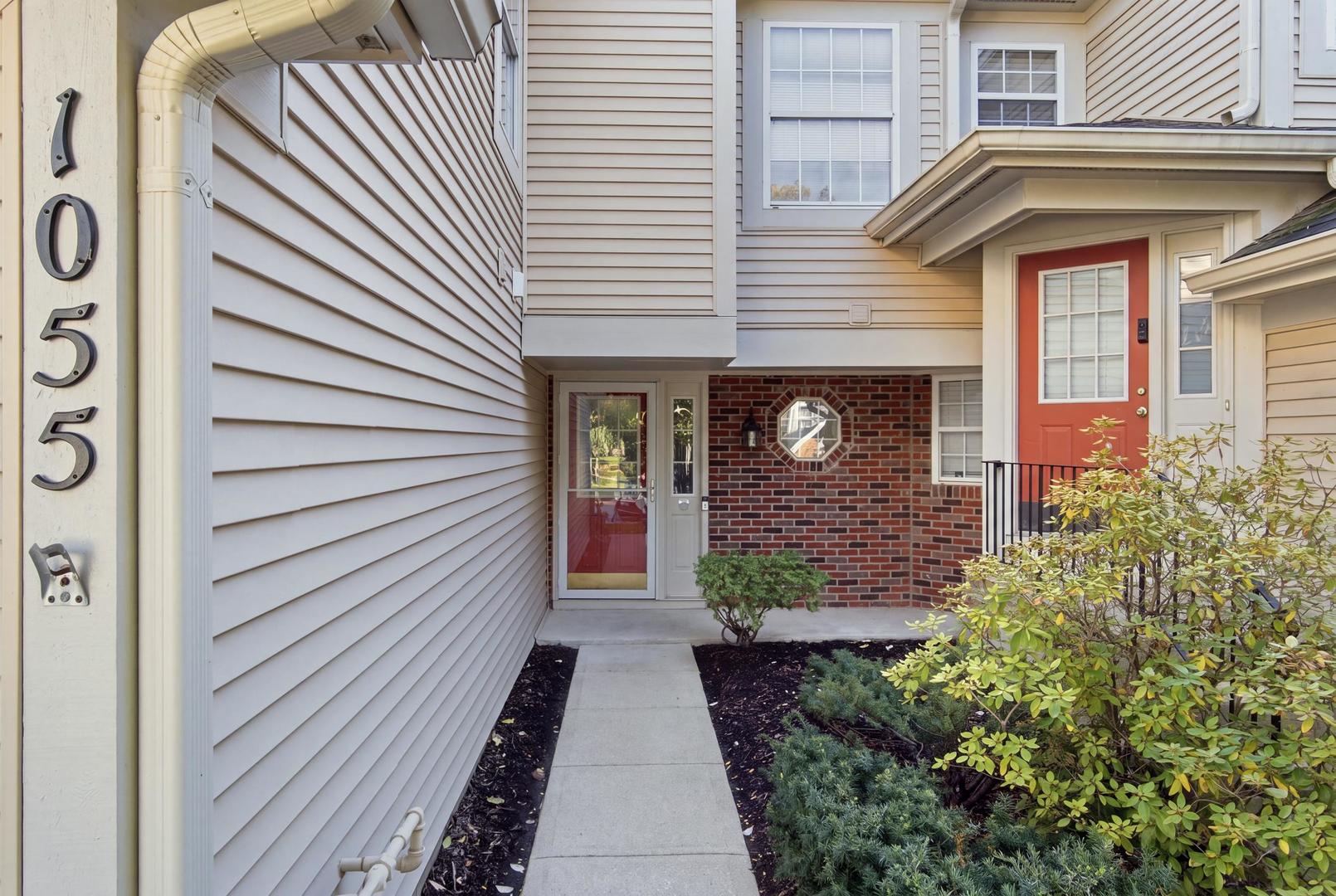 1055 Woodhill Court Property Photo 4