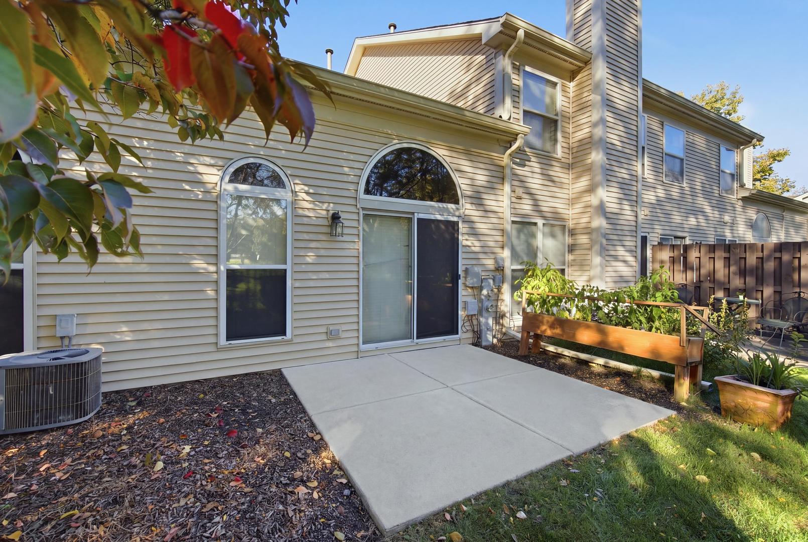 1055 Woodhill Court Property Photo 6